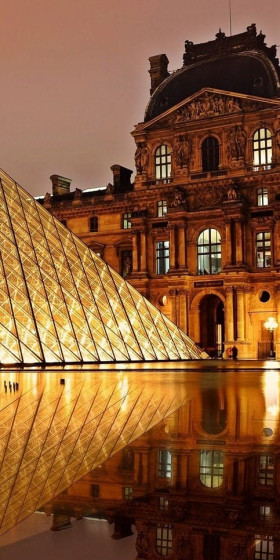 Nuit à Paris Le Louvre de Paris de nuit
