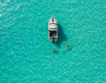Ilot Ténia Bateau Eau Turquoise