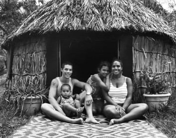 Case Kanak en Famille Accueil Tribu Case Famille Culture Kanak Nouvelle-Calédonie